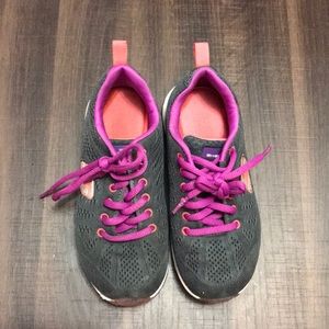 Sketchers girls sneakers